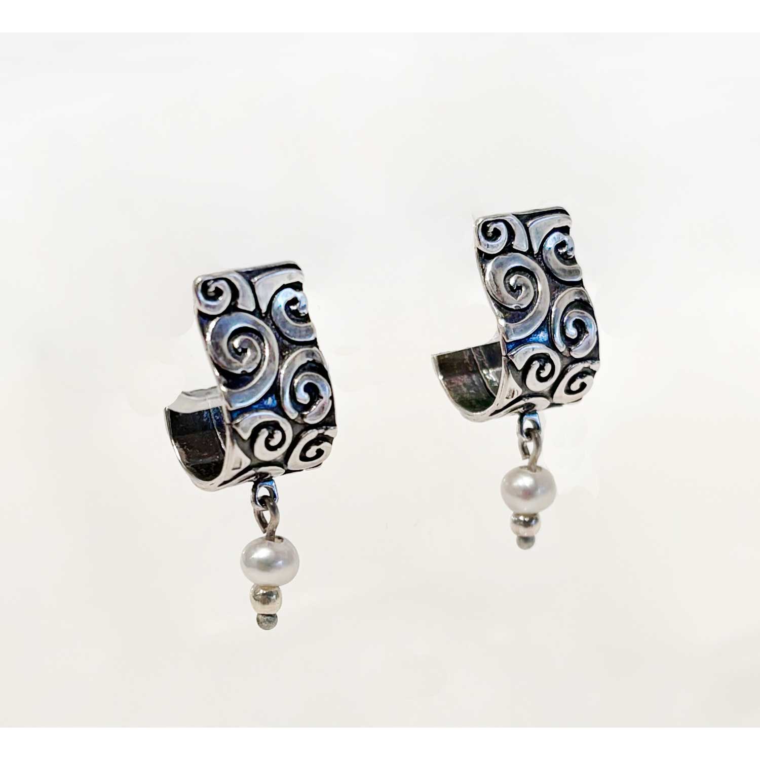 Swirl Curved Pearl Earring - Petroff Gallery - Jewellery