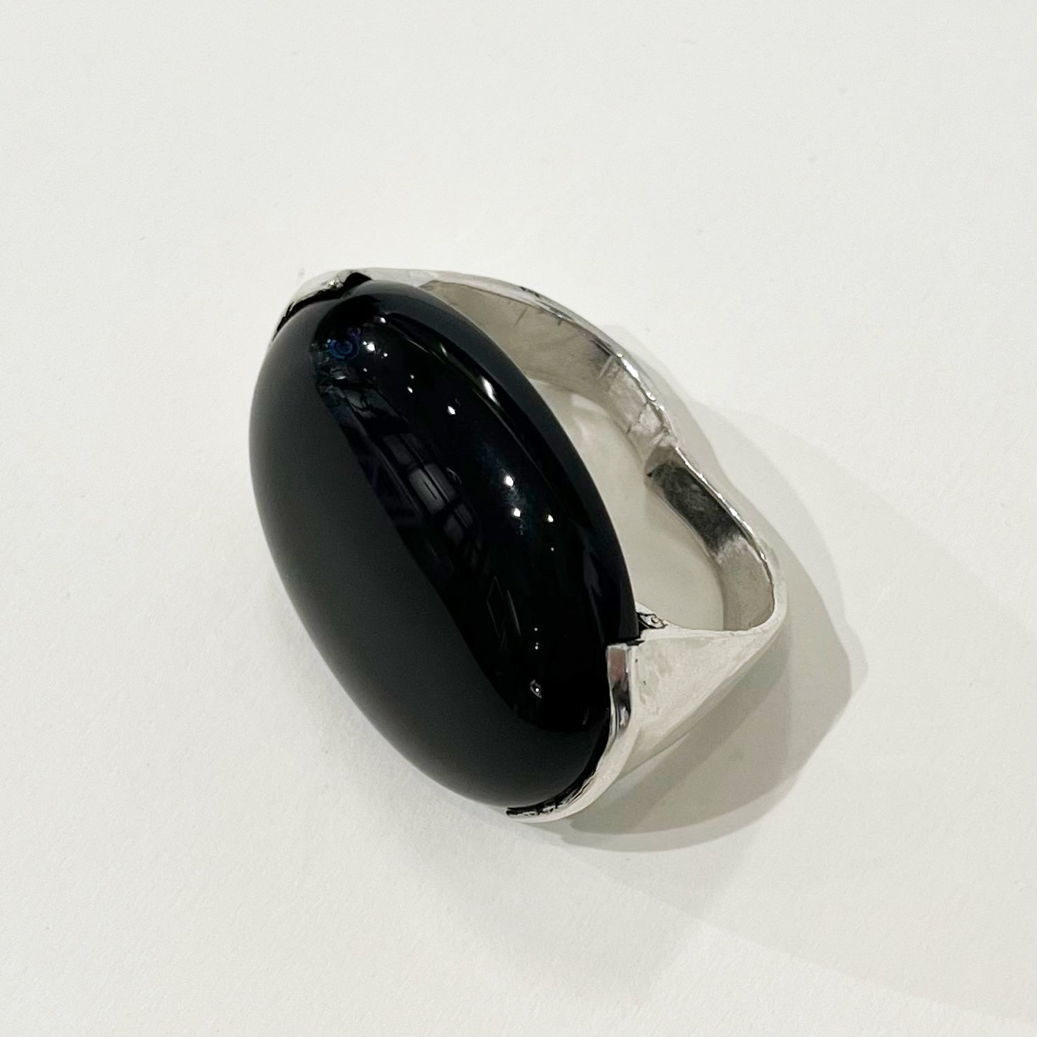 Black finger ring shop