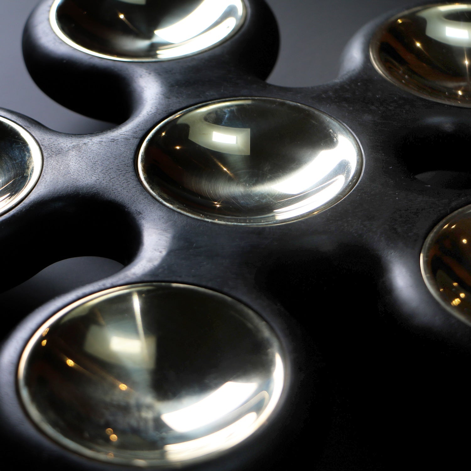 (On Hold) Fidget Spinner Seder Plate Black - Petroff Gallery -  - Joseph Herzig - Fidget Spinner Seder Plate Black, 2" x 12" x 12"