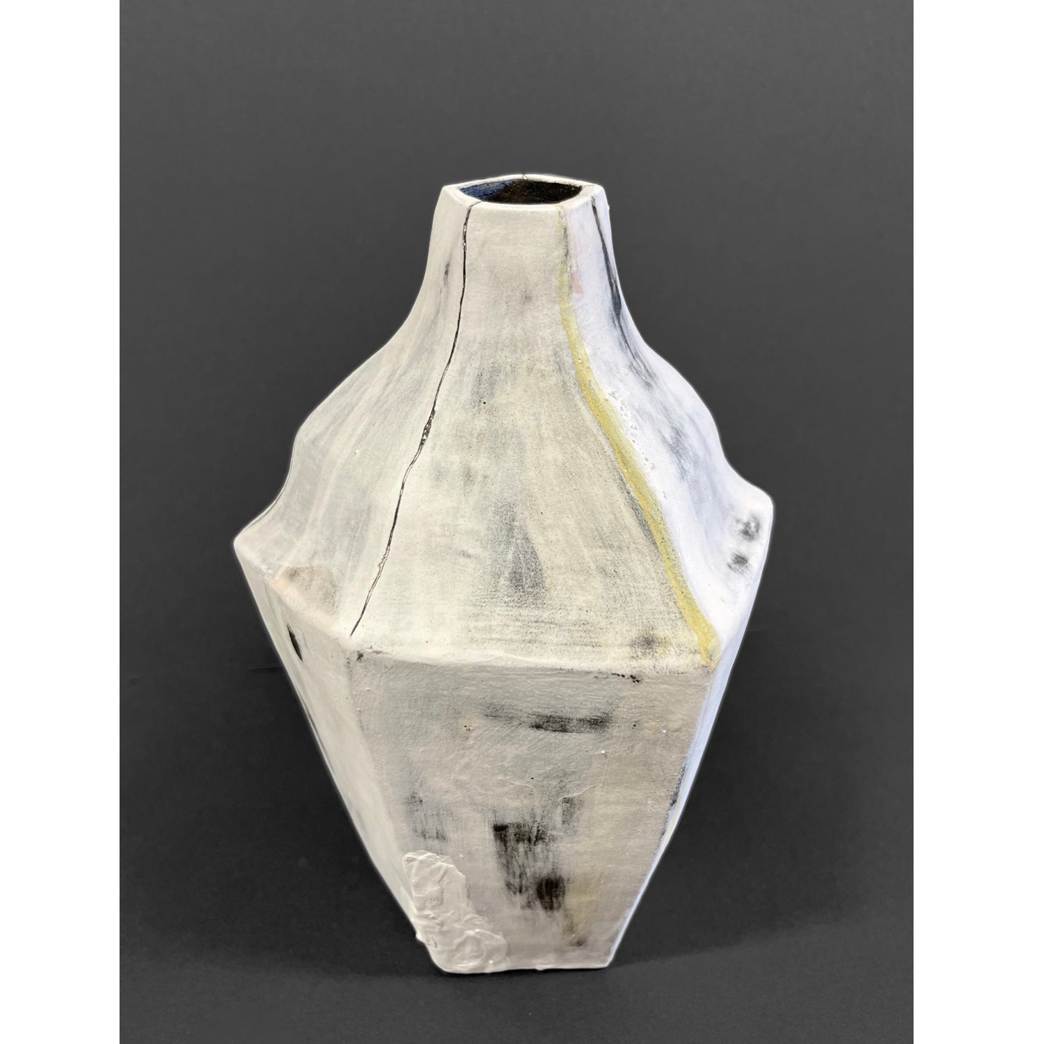 Small White Vase - Petroff Gallery -  - Mariana Bolanos Inclan - Small White Vase