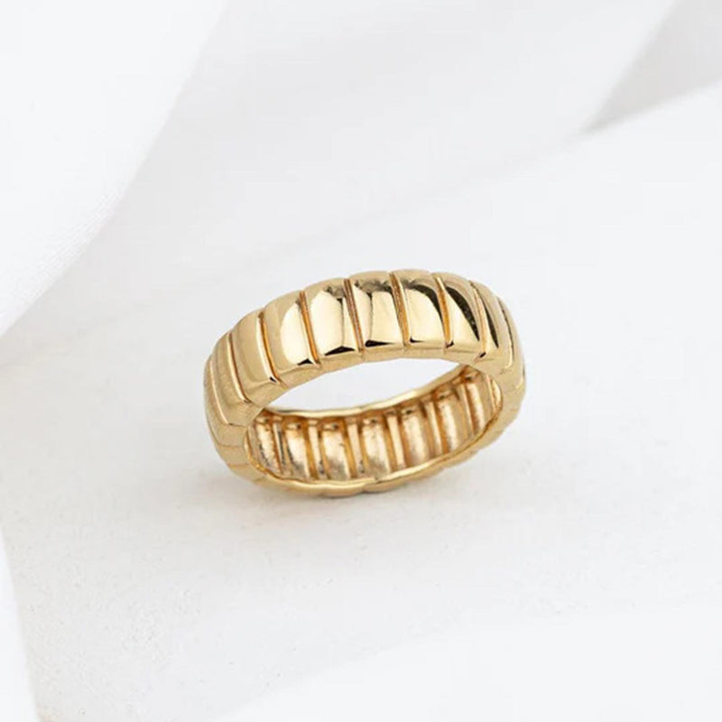 Uma Ring Gold - Petroff Gallery - Jewellery